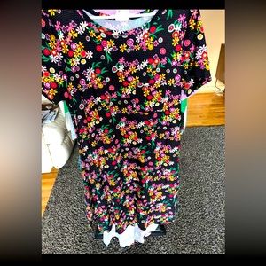 Lularoe Carly - Size L - NWT - retails for $35